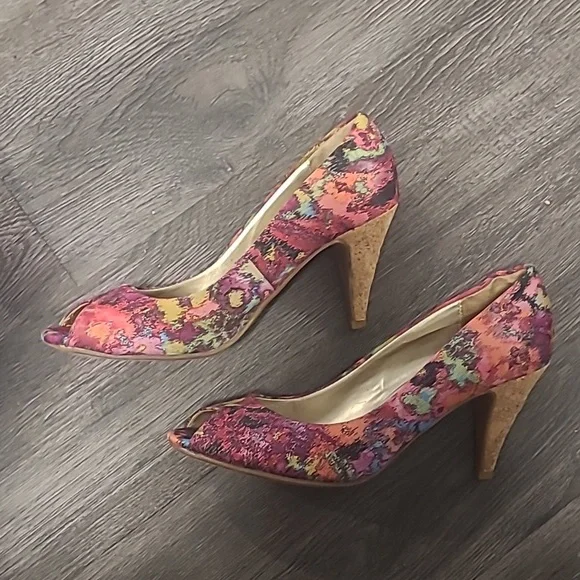 Multicolor Heels - Picture 3 of 4